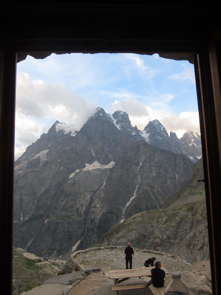 Pelvoux a Ref du Glacier Blanc (2550m) ablakából